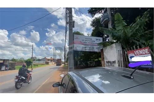 En venta amplio terreno sobre ruta en Capiaá