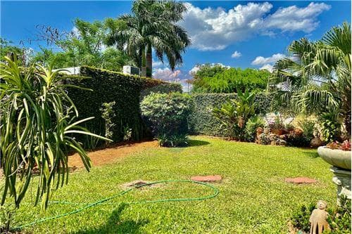 En venta hermosa casa de una sola planta Luque — foto 5