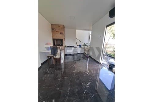 Casa en Alquiler: 2 Pisos en Nueva Esperanza, foto 4
