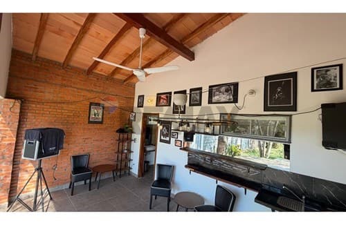 Casa en Altos a metros de Aquabrava con 1.440 m2 — foto 2
