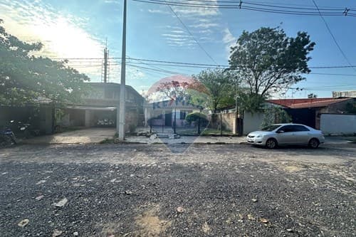 Terreno con Casa en Asuncion-Zona Molas Lopez — foto 3