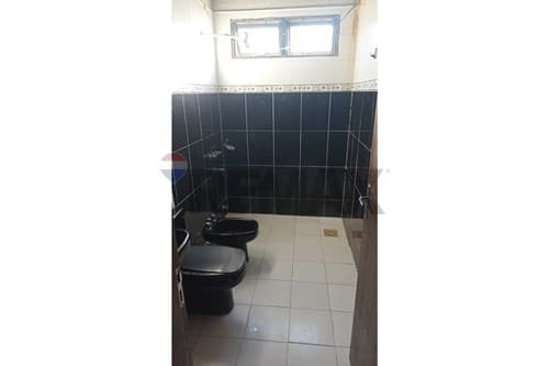 Casa con piscina en lambare — foto 2