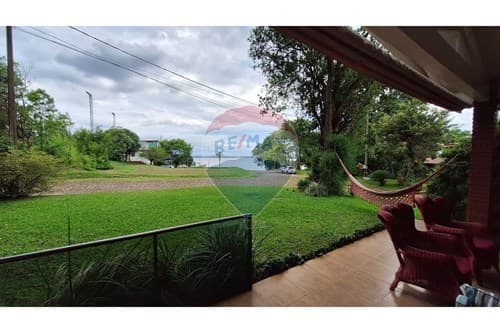 Residencia amoblada en venta rio bech country club
