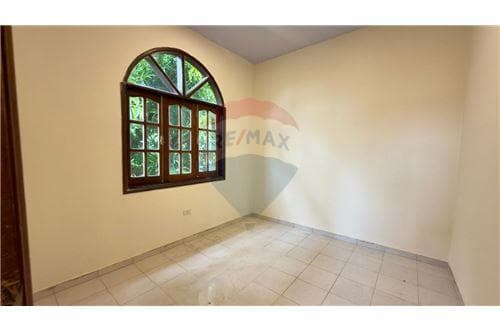 Hermosa y amplia casa en lambare, foto 2