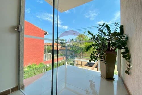 Moderna casa semi amoblada en venta – Luque — foto 2