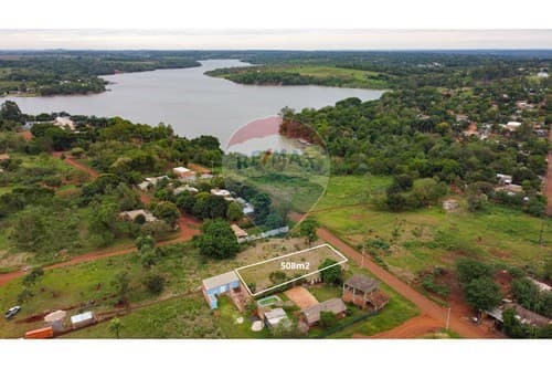 Terreno en venta a metros de la costanera