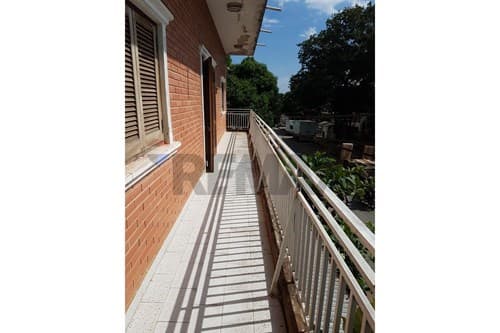Edificio a refaccionar a 150 m de Artigas — foto 3