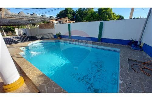 En Venta hermosa Casa con piscina - Capiatá Ruta 1, foto 3