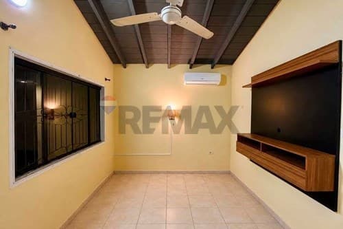 Casa en Alquiler – Ciudad del Este