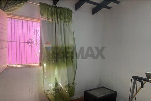 Casa familiar con salón independiente — foto 2