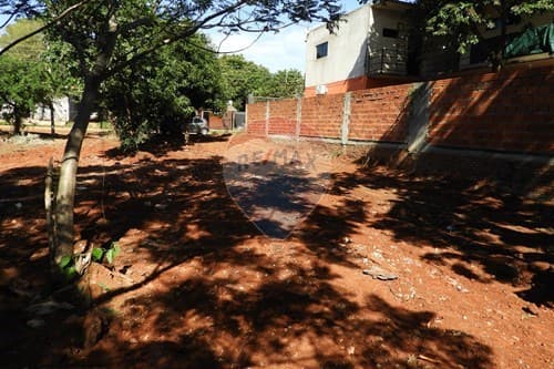 "Invierta en Terreno Ideal en Maka'i, Luque" — foto 1