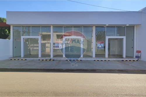 Alquilo local comercial en esquina