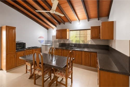¡Inversión ideal: Casa + Local en Luque! — foto 4