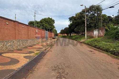 🏡 Casa en Venta – B° San Isidro, Encarnación