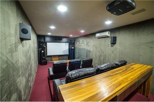 Imponente residencia RE/MAX COLLECTION — foto 2
