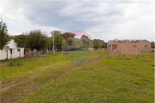 Amplio terreno en esquina en venta — foto 4