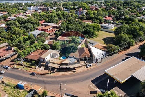 Propiedad con salones comerciales — foto 4