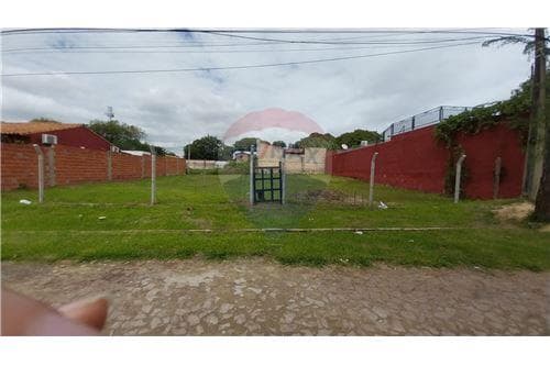 Vendo amplio terreno ideal para duplex o chalet.!