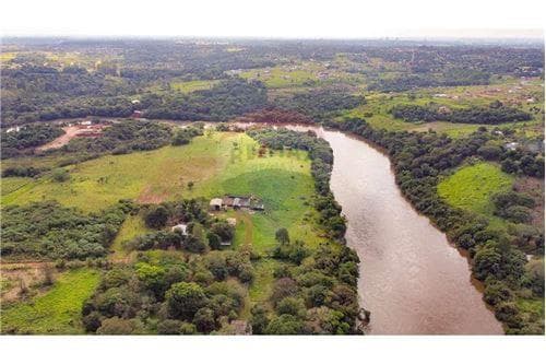 En venta 3.8 has en presidente franco