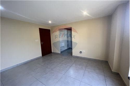 Amplio duplex en barrio cerrado boulevard jardines — foto 3