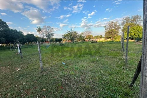 En venta terreno en aregua a pasos de caacupemi