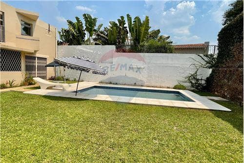 Amplia residencia en barrio Villa Morra !!! — foto 3
