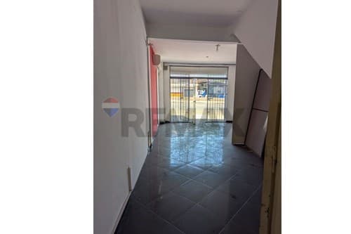 Salon comercial sobre ex ruta acceso sur — foto 5