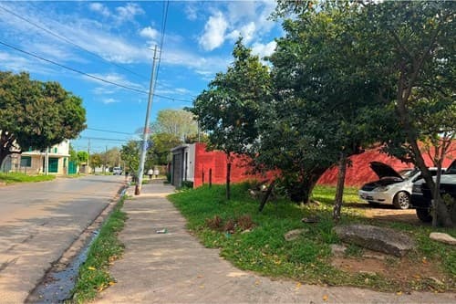 En venta terreno en esquina - Loma Pytã, foto 2