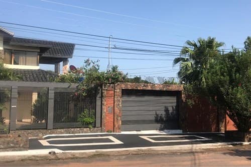Residencia Premium en Venta en Lambaré