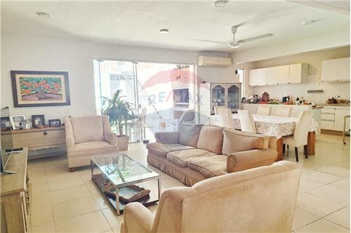 Vendo hermosa casa pareada en Fernando de la Mora
