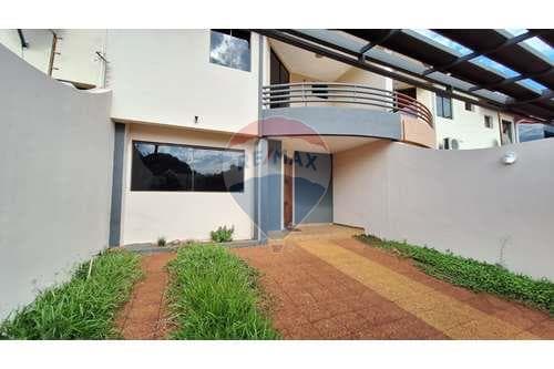 Amplio duplex en venta b* Carmelitas — foto 2