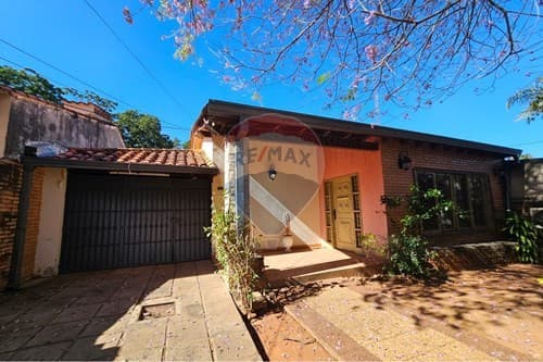 Casa de 420 m2 | 3 Dormitorios | Bo. San Vicente — foto 1