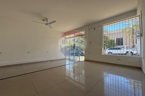Alquilo amplio salón en Asunción b° san roque