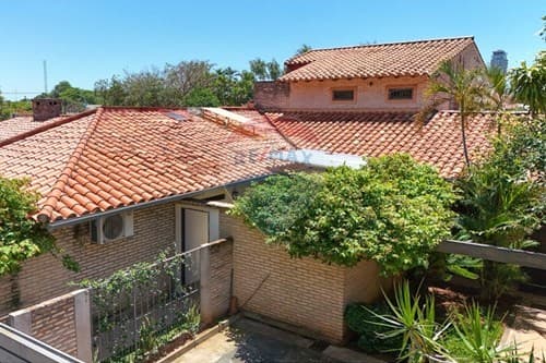 Amplia Casa de 5 suites en Bº Cañada del Ybyray — foto 2