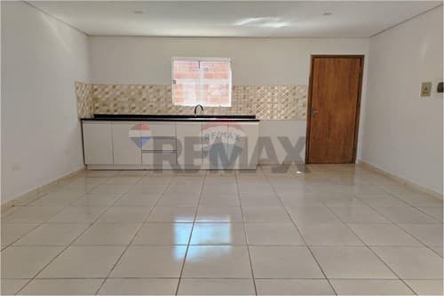 Casa en condominio seguro, isla bogado Luque