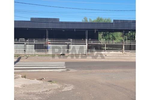 Propiedad comercial en la avda. La victoria