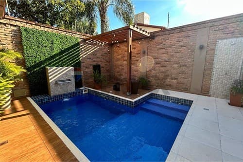 En venta amplia residencia - Cambyretá