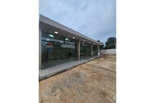 salón comercial en Cabañas — foto 5