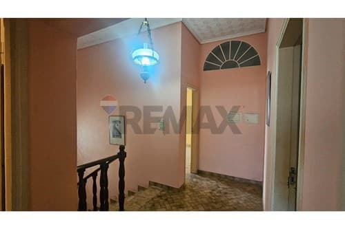 Amplia casa en el barrio nazareth — foto 2