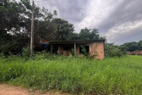 Vendo terreno con casa a terminar-MRA