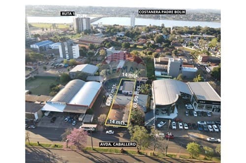 En Venta Salón comercial con Vivienda y Depósitos — foto 5