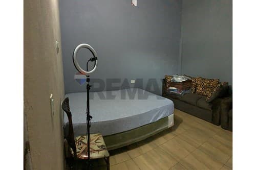 Casa en Alquiler – Km 12 Acaray — foto 2