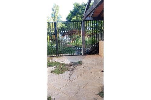 Terreno c/ construcción a refaccionar-Ñemby — foto 4