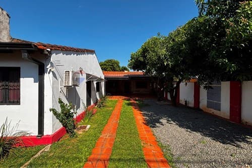 En venta | casa en laurelty, Luque, foto 2