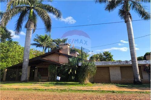 Casa en Venta – Centro de Fram