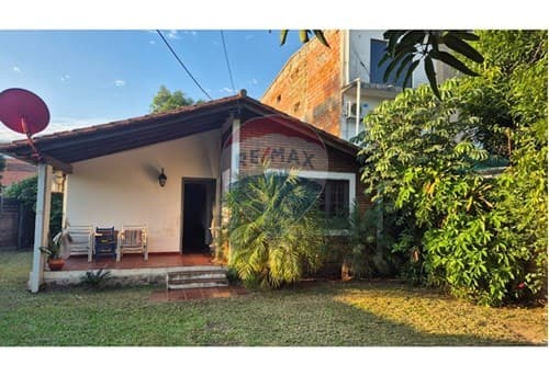 casa con amplio terreno en Luque — foto 2