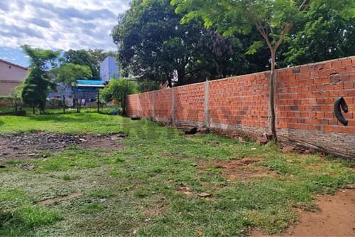 Terreno sobre importante avenida