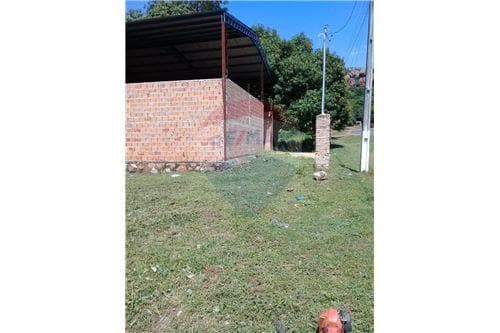 tinglado a terminar en el centro de Yaguaron — foto 2