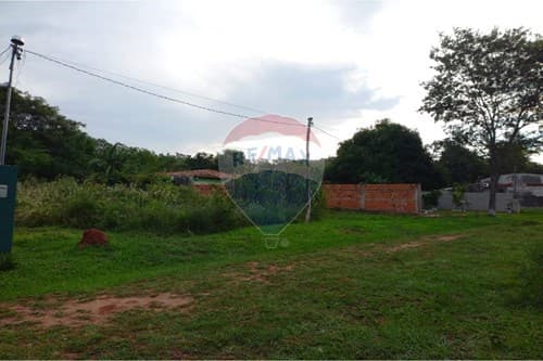 ¡Terreno en Areguá: Tu Inversión Ideal!