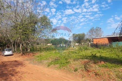 ¡Terreno Esquinero en Capiatá! Inversión Ideal — foto 2
